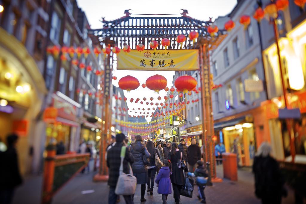 Canary Riverside Plaza Hotel London Luaran gambar Chinatown, Paris