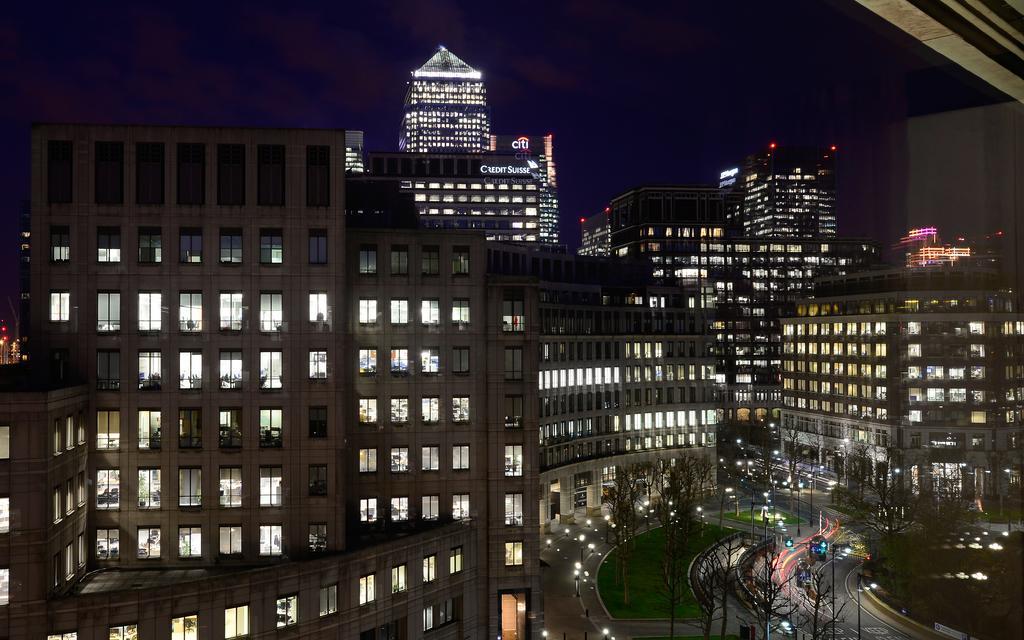 Canary Riverside Plaza Hotel London Luaran gambar The view from the top of the building